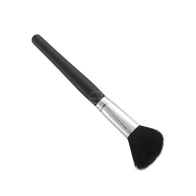 xlarge_20250314115947_niobe_professional_pinelo_makigiaz_1781